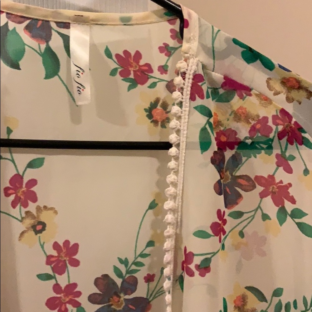 Flower kimono - Picture 2 of 2